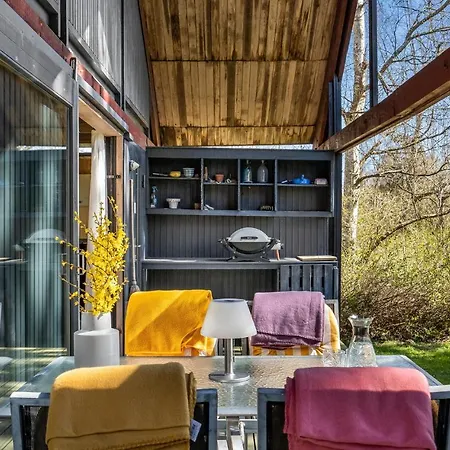 2 Bedroom Cozy In Dom wakacyjny *
