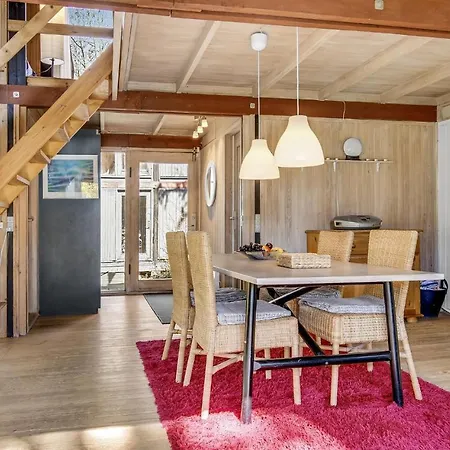2 Bedroom Cozy In * Dronningmølle