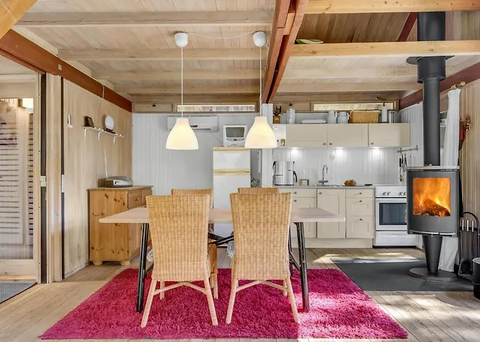 2 Bedroom Cozy In *