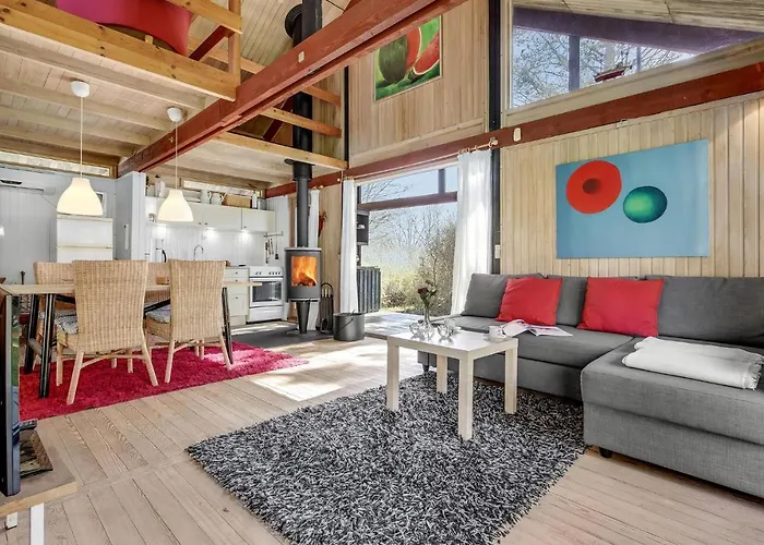 2 Bedroom Cozy In 別荘 Dronningmølle