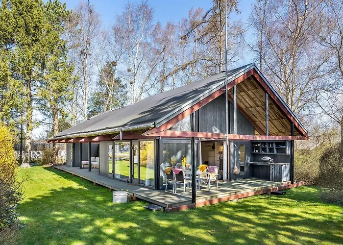 2 Bedroom Cozy In 別荘 Dronningmølle