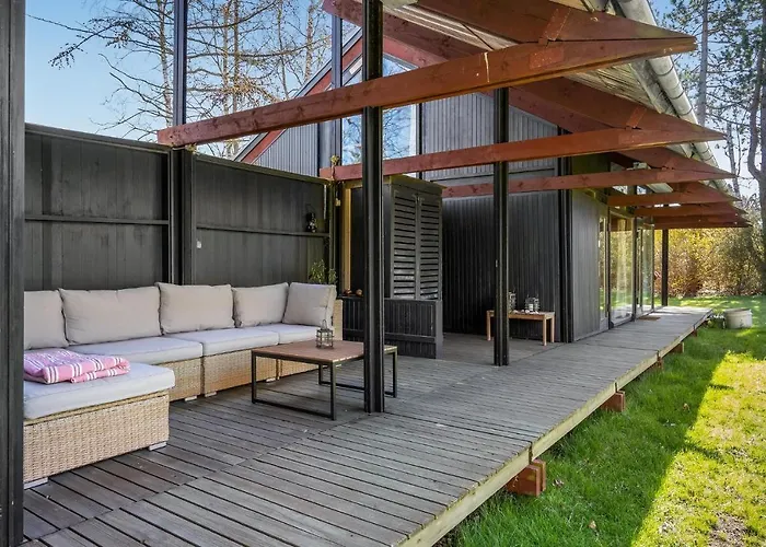 2 Bedroom Cozy In Dronningmølle
