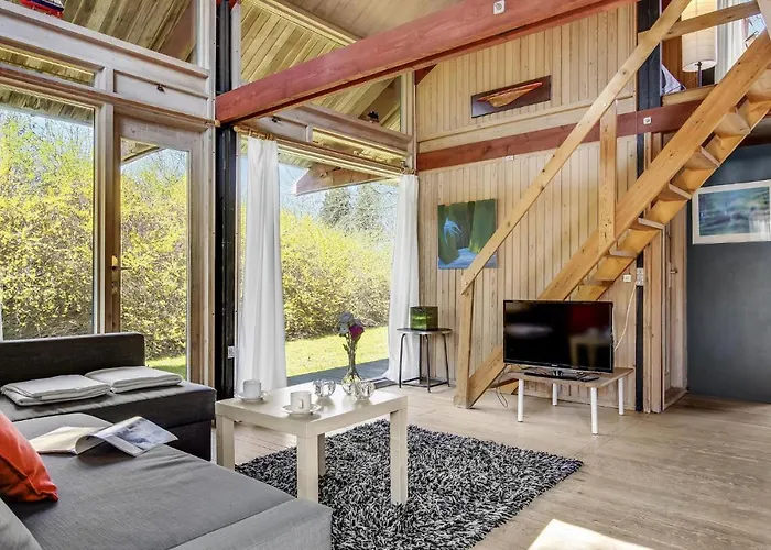 別荘 2 Bedroom Cozy In