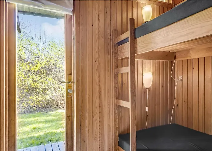 Ferienhaus 2 Bedroom Cozy In