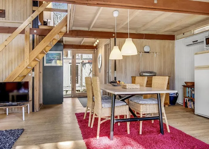 2 Bedroom Cozy In * Dronningmølle